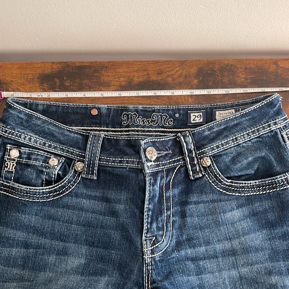 ☀️Sale☀️ Miss Me denim boot cut jeans embroidered and embellished size 29 waist - Picture 8 of 11